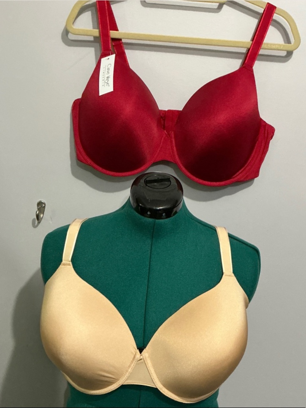 2-pack Curve Muse Smooth T-Shirt Bra - Red & Nude